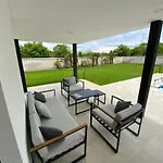 Eni Medulin Heated Pool Vila