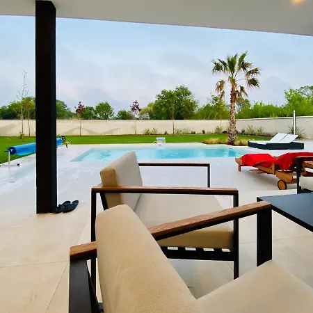 Eni Medulin Heated Pool Villa *