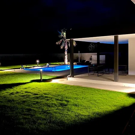 Eni Medulin Heated Pool Šišan