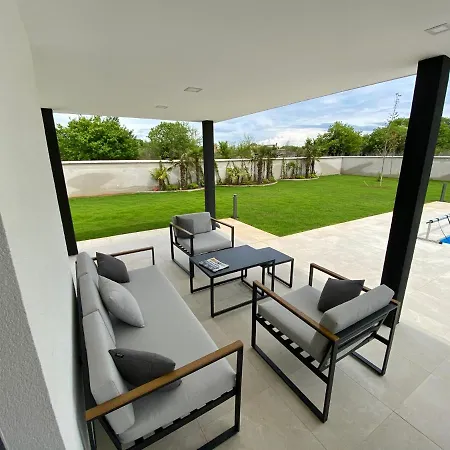 Eni Medulin Heated Pool Villa