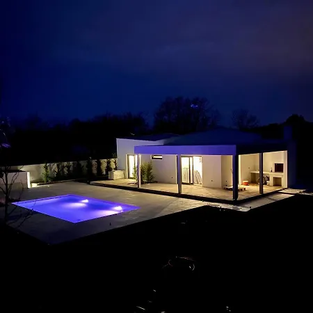 Eni Medulin Heated Pool Vila *