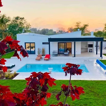 Eni Medulin Heated Pool Villa