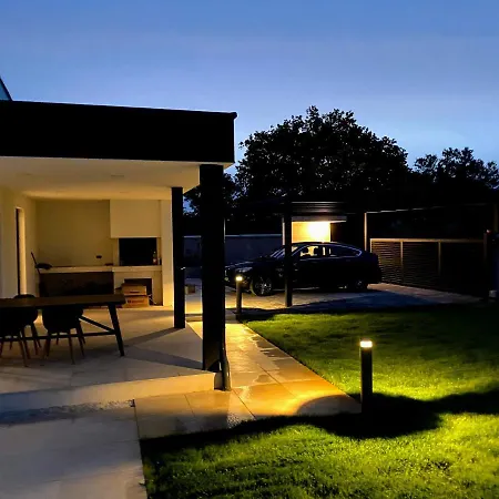 Villa Eni Medulin Heated Pool