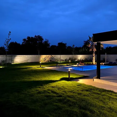 Eni Medulin Heated Pool * Šišan