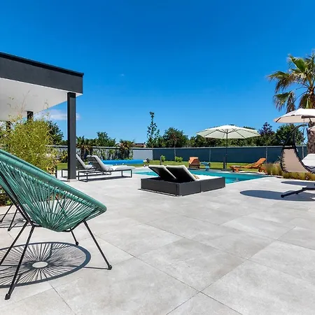 Eni Medulin Heated Pool Villa *