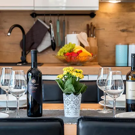 Villa Eni Medulin Heated Pool