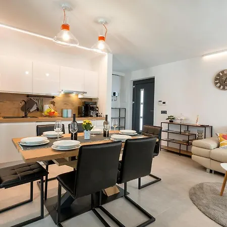 Eni Medulin Heated Pool Villa