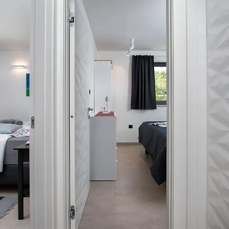 Eni Medulin Heated Pool Villa *