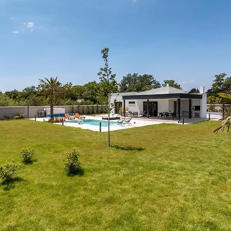 Eni Medulin Heated Pool *
