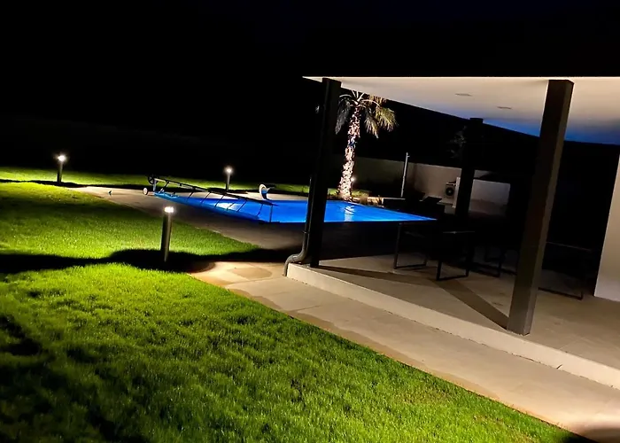 빌라 Eni Medulin Heated Pool *