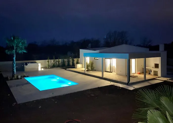 Eni Medulin Heated Pool 빌라 Šišan