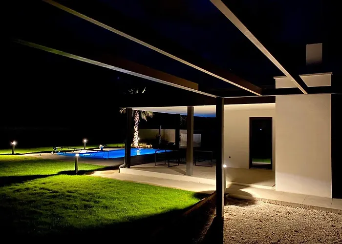 Eni Medulin Heated Pool Šišan