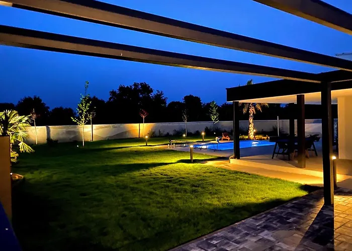 Eni Medulin Heated Pool * Šišan