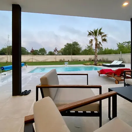 Villa Eni Medulin Heated Pool *