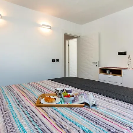 Eni Medulin Heated Pool Vila *