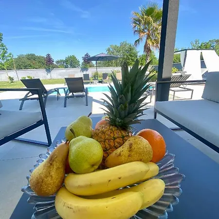 Eni Medulin Heated Pool * Šišan