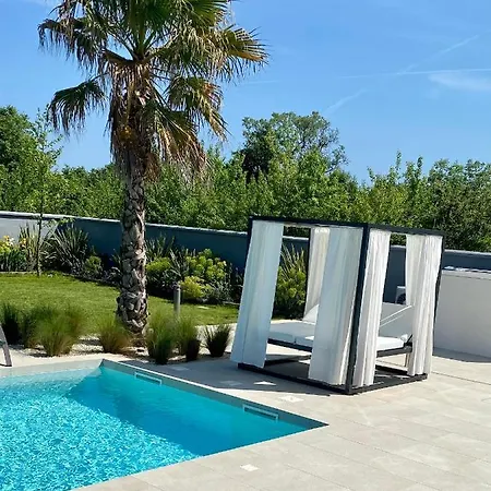 Eni Medulin Heated Pool Villa Šišan