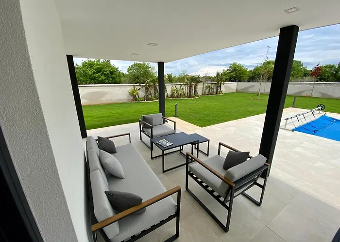 Eni Medulin Heated Pool Villa