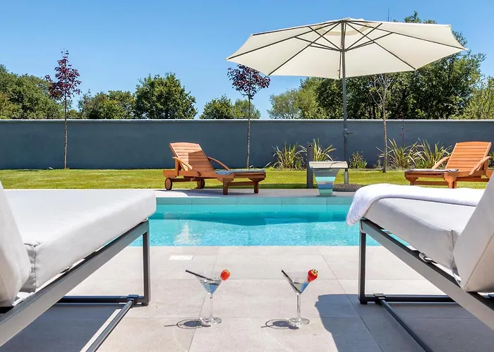 Eni Medulin Heated Pool * Sisan