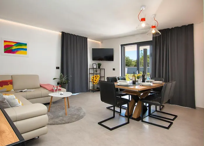 Vila Eni Medulin Heated Pool