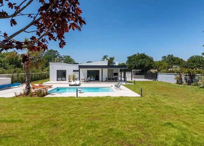 Eni Medulin Heated Pool * Sisan